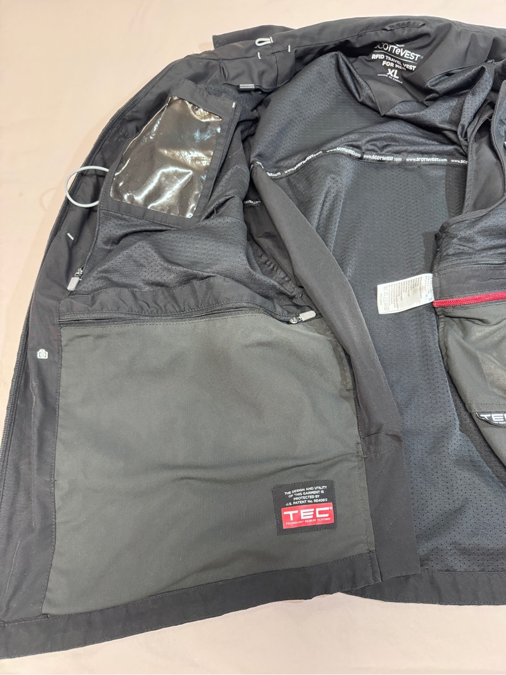 SCOTTeVEST Men's Black Travel Vest - Multiple Secure Pockets - Picture 13 of 13